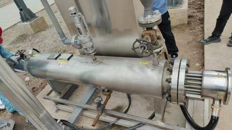 高温蒸汽过热器,设计压力2.6MPA,设计温度400℃,用于蒸汽二次过热给反应釜提供热源